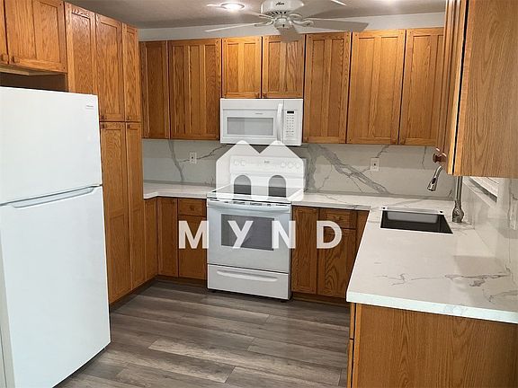 4th image of 14882 W Caribbean Ln