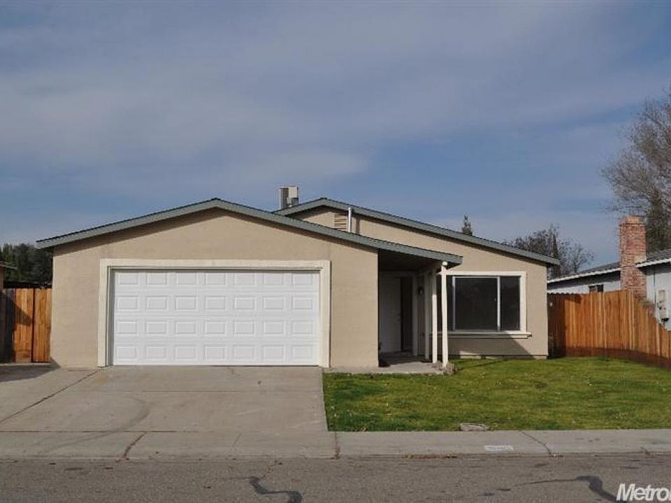 1st image of 885 Sapphire Ct