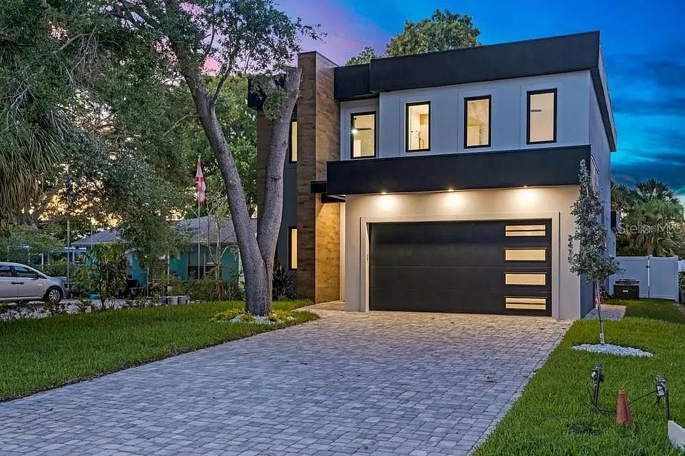 1st image of 2475 BAY STREET