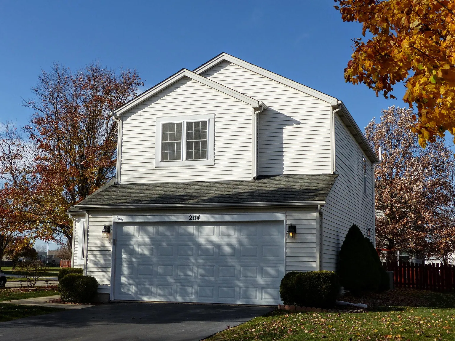 2114 Wyndham Lakes Ct photo 1