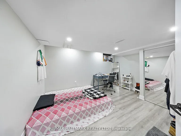 100 Foxridge Dr #BASEMENT — Photo 4