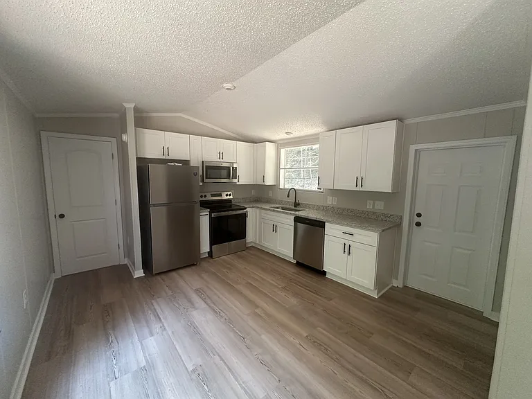 230 Gibson Rd — Photo 3