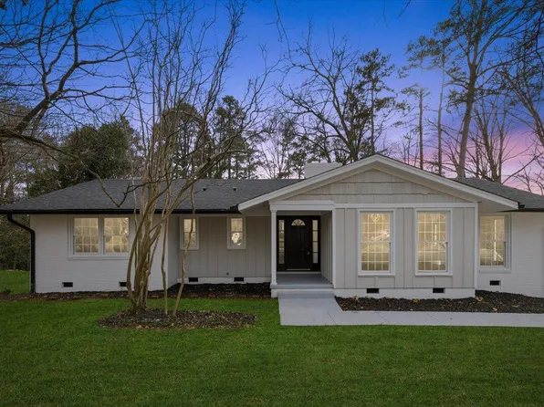 701 Currituck Dr, Raleigh, NC 27609