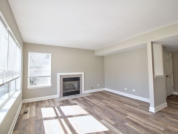 3rd image of 21453 Abbey Ln