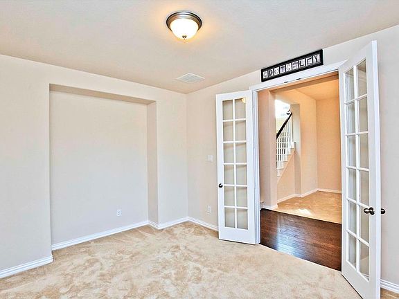 5th image of 13422 Beall Woods Ln