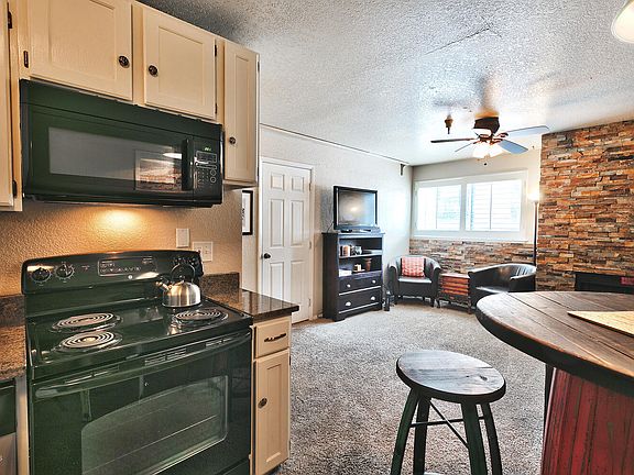 5th image of 1940 Prospector Ave #129