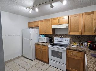 10902 SW 72nd St APT 44, Miami, FL 33173