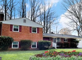 9001 Teddy Rae Ct, Springfield, VA 22152