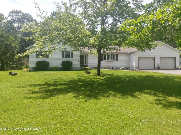 30 Rodie Dr, Bear Creek Township, PA 18702