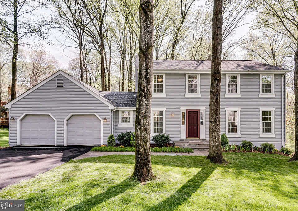 1st image of 5928 New England Woods Dr