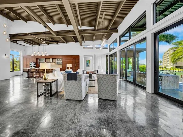 870 Partridge CT, MARCO ISLAND, FL 34145