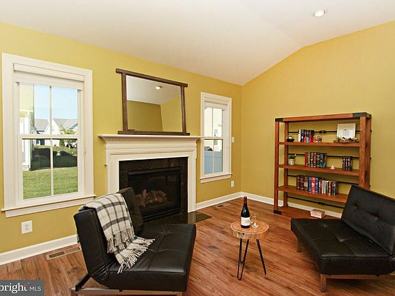 4th image of 36323 Sunflower Blvd