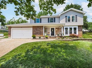 287 Oak Path Ct, Ballwin, MO 63011