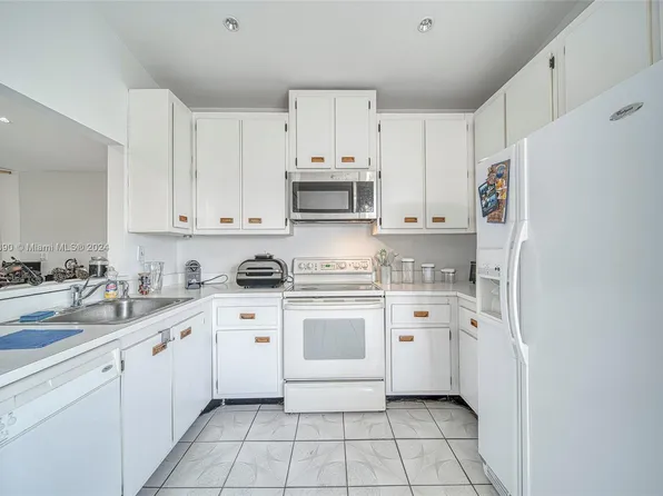 6831 SW 152nd Ct #31-35, Miami, FL 33193