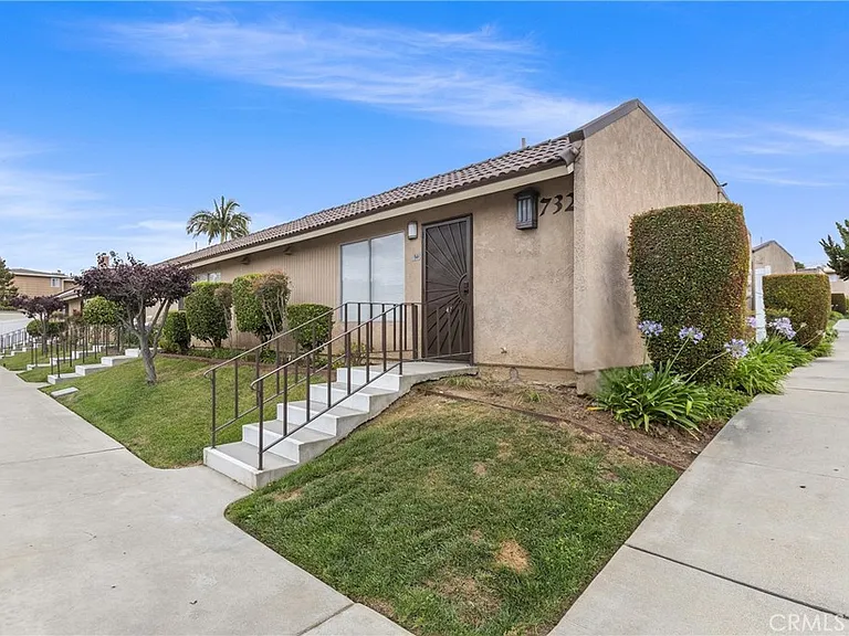 732 W Lambert Rd #34 — Photo 1