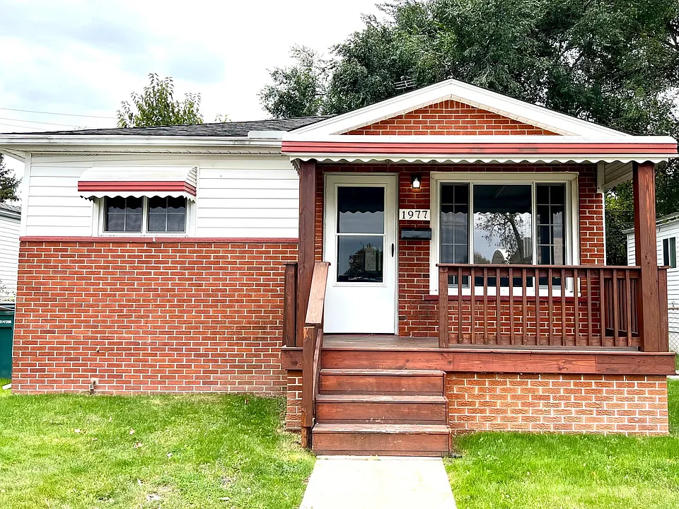 1977 Pagel Ave