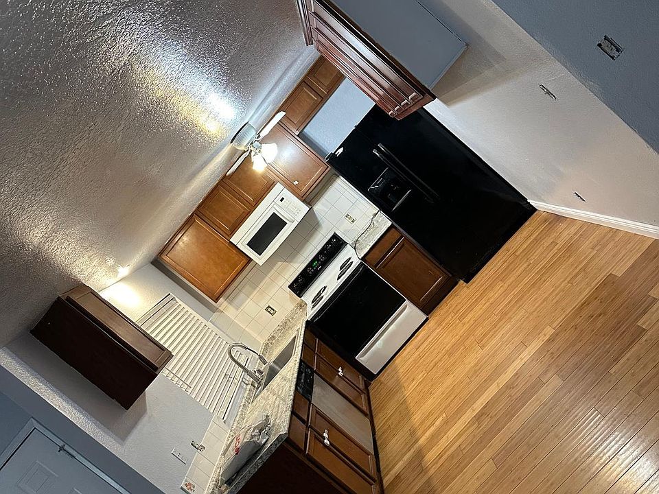 1st image of 8858 Fox Creek Dr