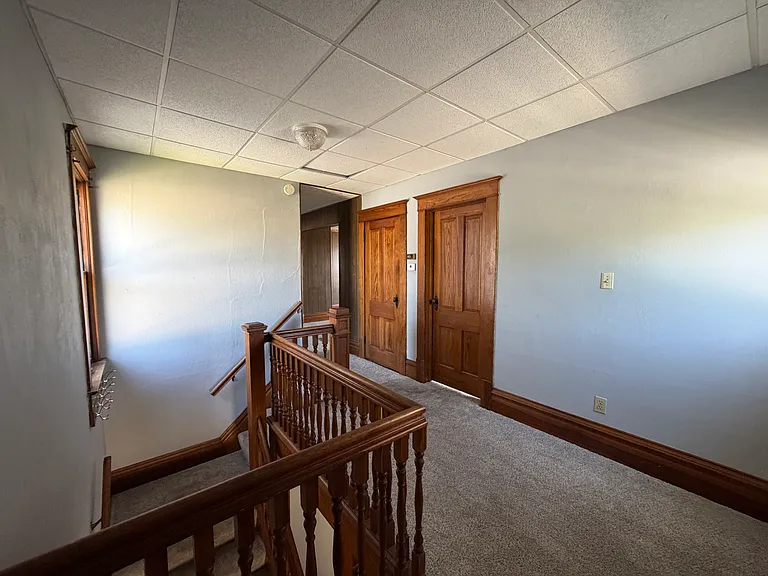 Hallway between bedrooms
