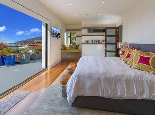 17719 Posetano Rd, Pacific Palisades, CA 90272