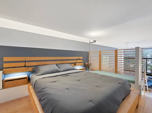 155 West 15th Street image 7 of 10