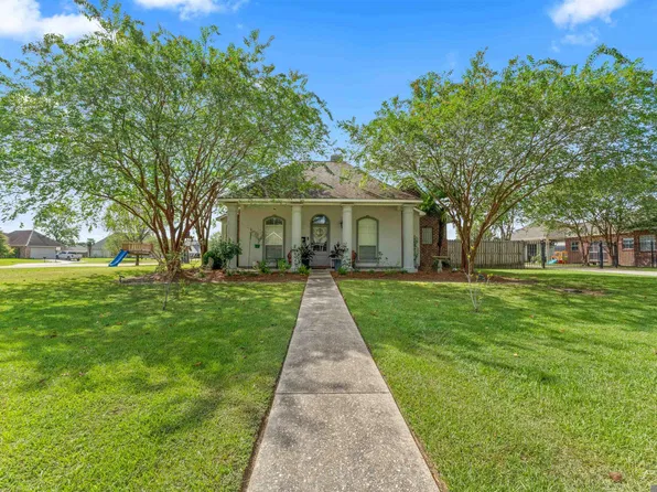 10547 Brown Pelican St, Denham Springs, LA 70726