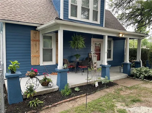 2302 3rd Ave, Leavenworth, KS 66048
