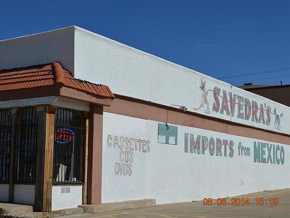 4th image of 114 E Bland St