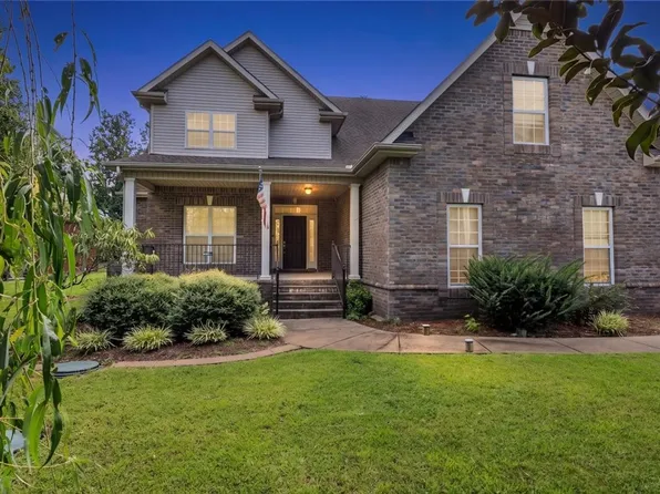 1204 Lunar Dr, Murfreesboro, TN 37129