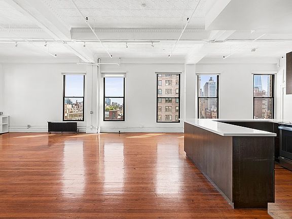 4th image of 237 Lafayette St APT 8E