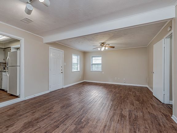 2nd Living area/den from Front living area