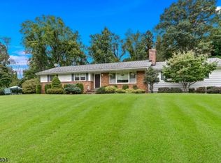 660 Woodglen Rd, Glen Gardner, NJ 08826
