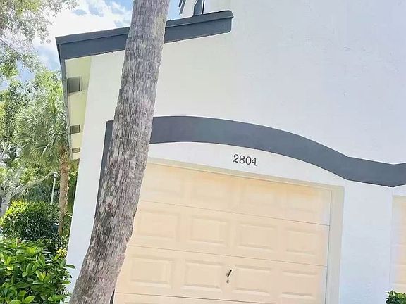 3rd image of 7525 NW 61st Ter