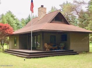 7463 S River Bend Rd, Branch, MI 49402