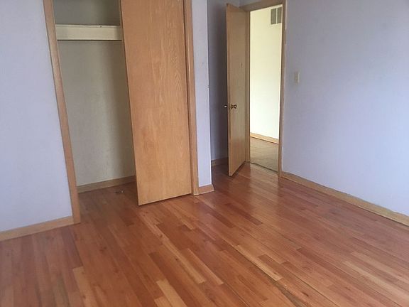 3rd image of 3402 W Nickerson Blvd