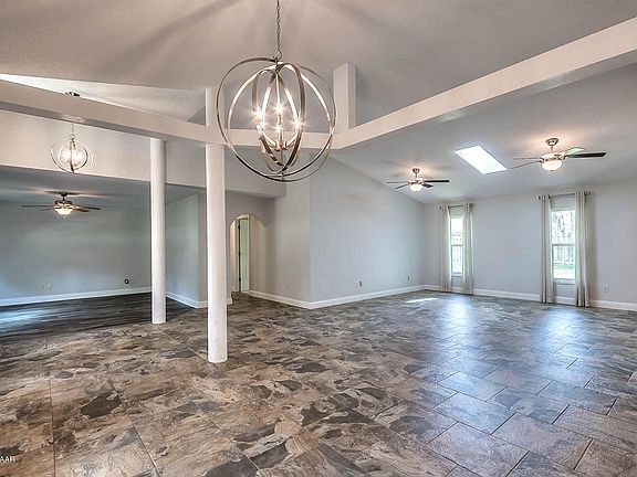 5th image of 489 Oakland Park Blvd