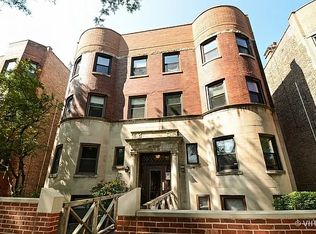 1044 W Byron St APT 3E, Chicago, IL 60613