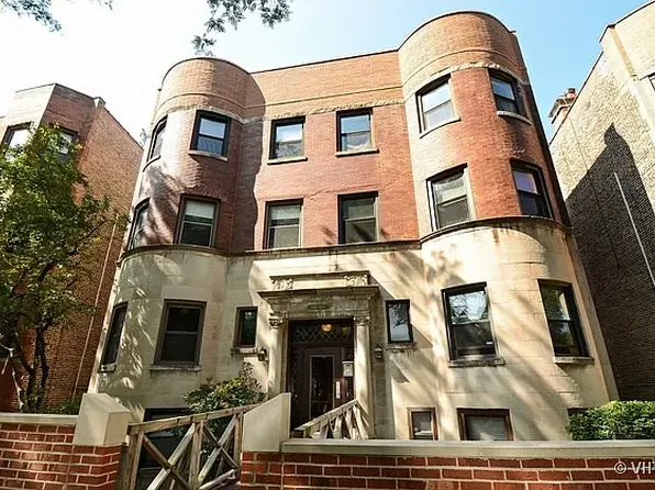 1044 W Byron St APT 3E, Chicago, IL 60613