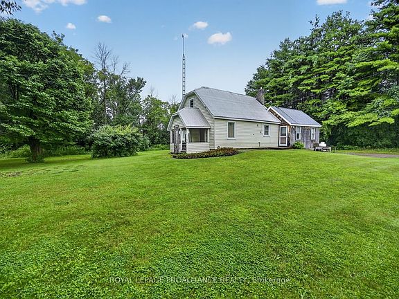 2nd image of 11836 Rocksprings Rd