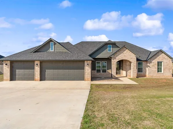 10858 NE Seaside Ln, Elgin, OK 73538