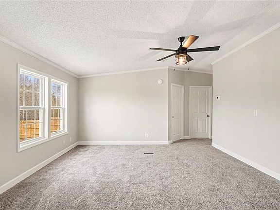 5th image of 708 Hicks Farm Rd