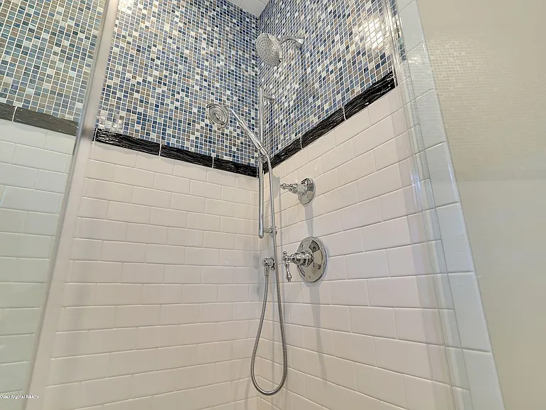 330 Villa Park Way — Photo 24