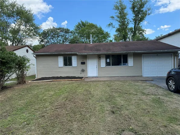 65 Saint Ambrose Dr, Cahokia, IL 62206