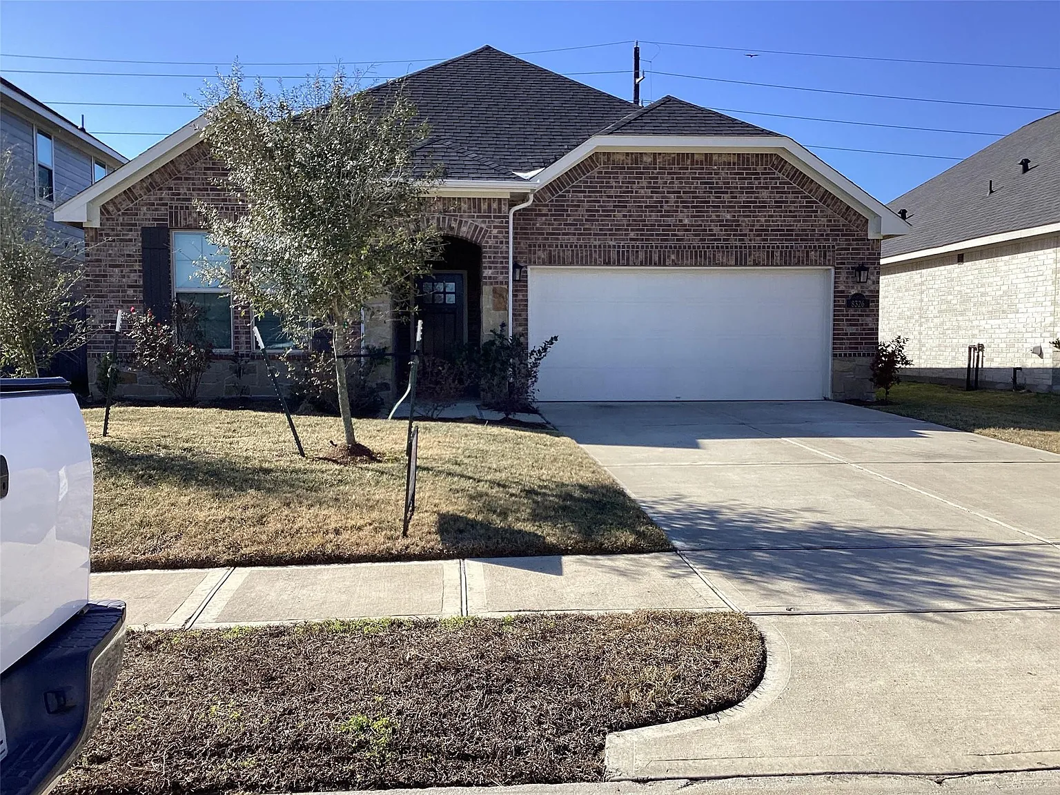 3 bed, 2.0 bath, 1653 sqft, $1,900 — Photo 2