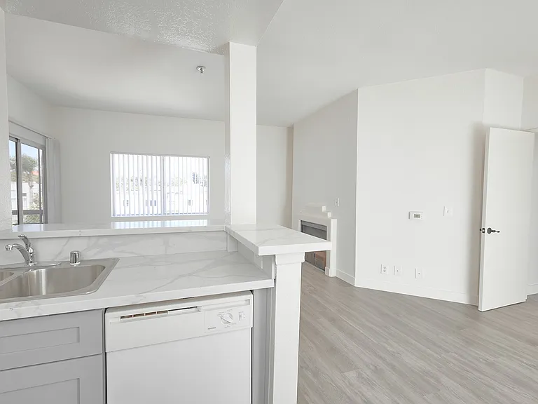1210 North Cherokee Ave. — Photo 31