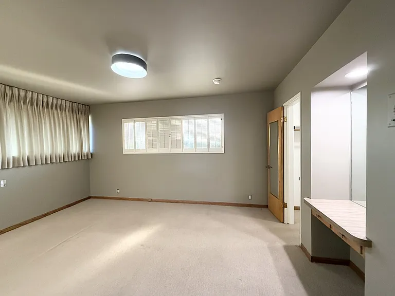 9721 Orangewood Ave — Photo 13