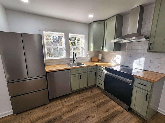 2nd image of 114 Spruce St