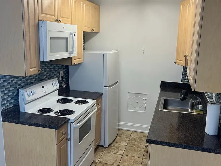 5601 Parker Ave #106 — Photo 7