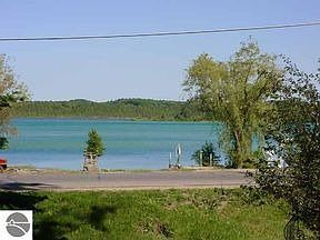 3rd image of 7330 Cairn Hwy