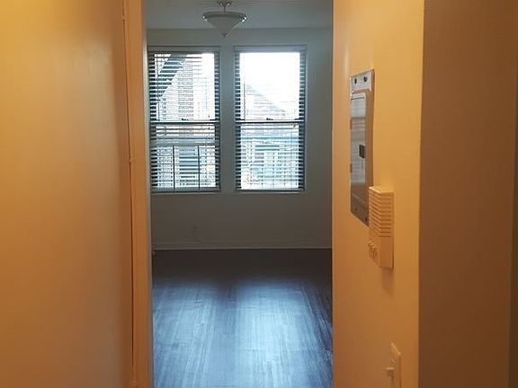 4th image of 7 Laidlaw Ave APT 23