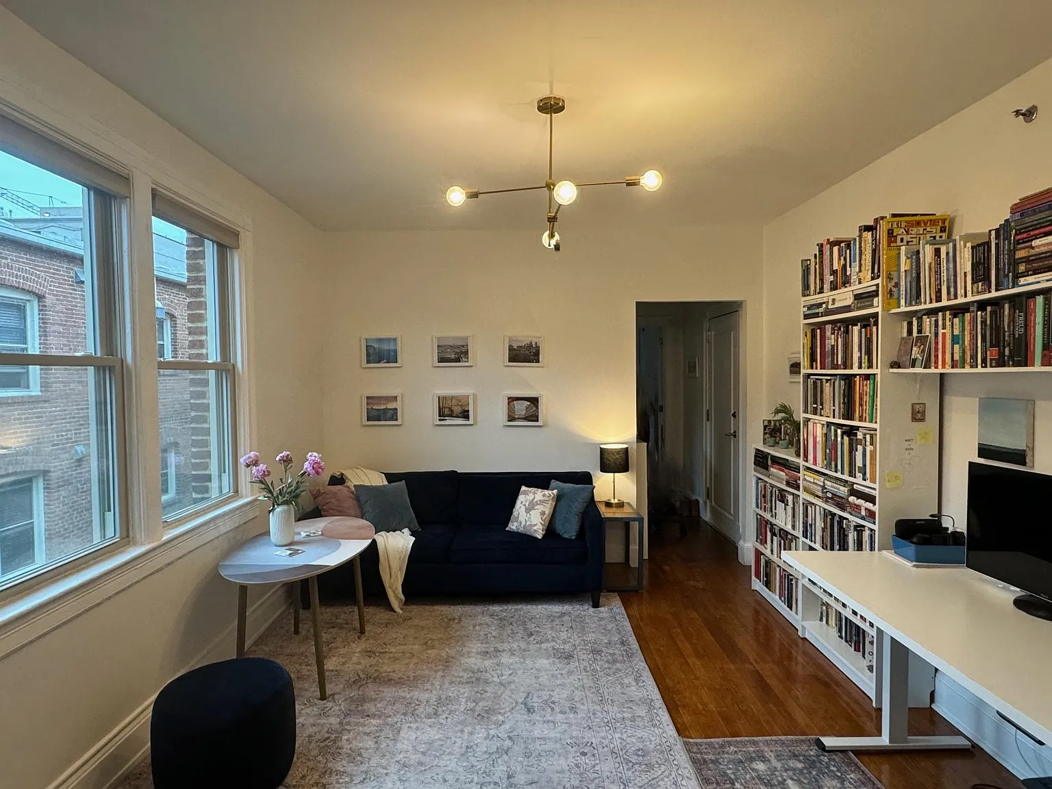 1 bed, 560 sqft, $2,100 — Photo 2